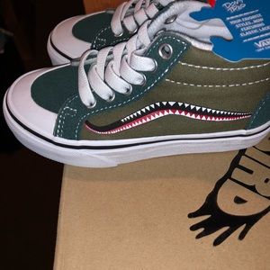 Boys Vans Size 11 - Elastic Laces